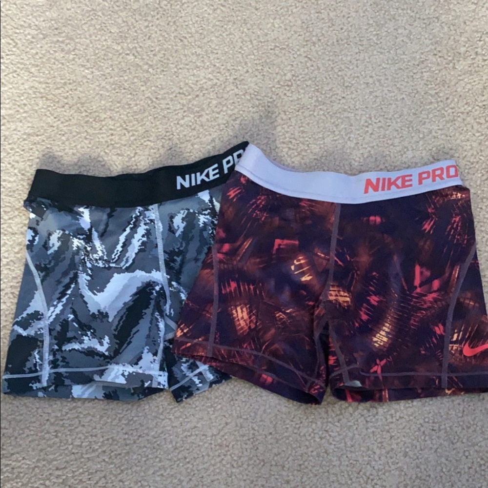 2 Nike pros
